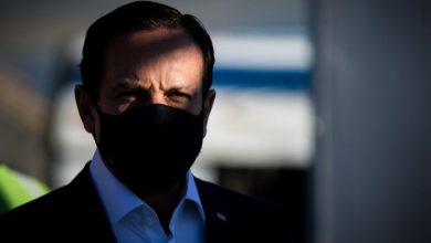 Em tempos de polêmica, coisas pequenas se tornas grandes. Coisas enormes se tornam minúsculas.