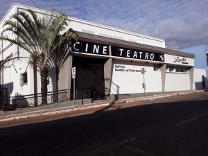 Teatro Municipal Lucila Nascimento pede socorro em Paraguaçu