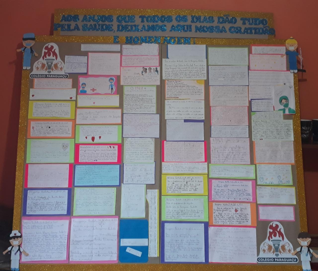 Mural feito pelos alunos do Colégio Paraguaçu