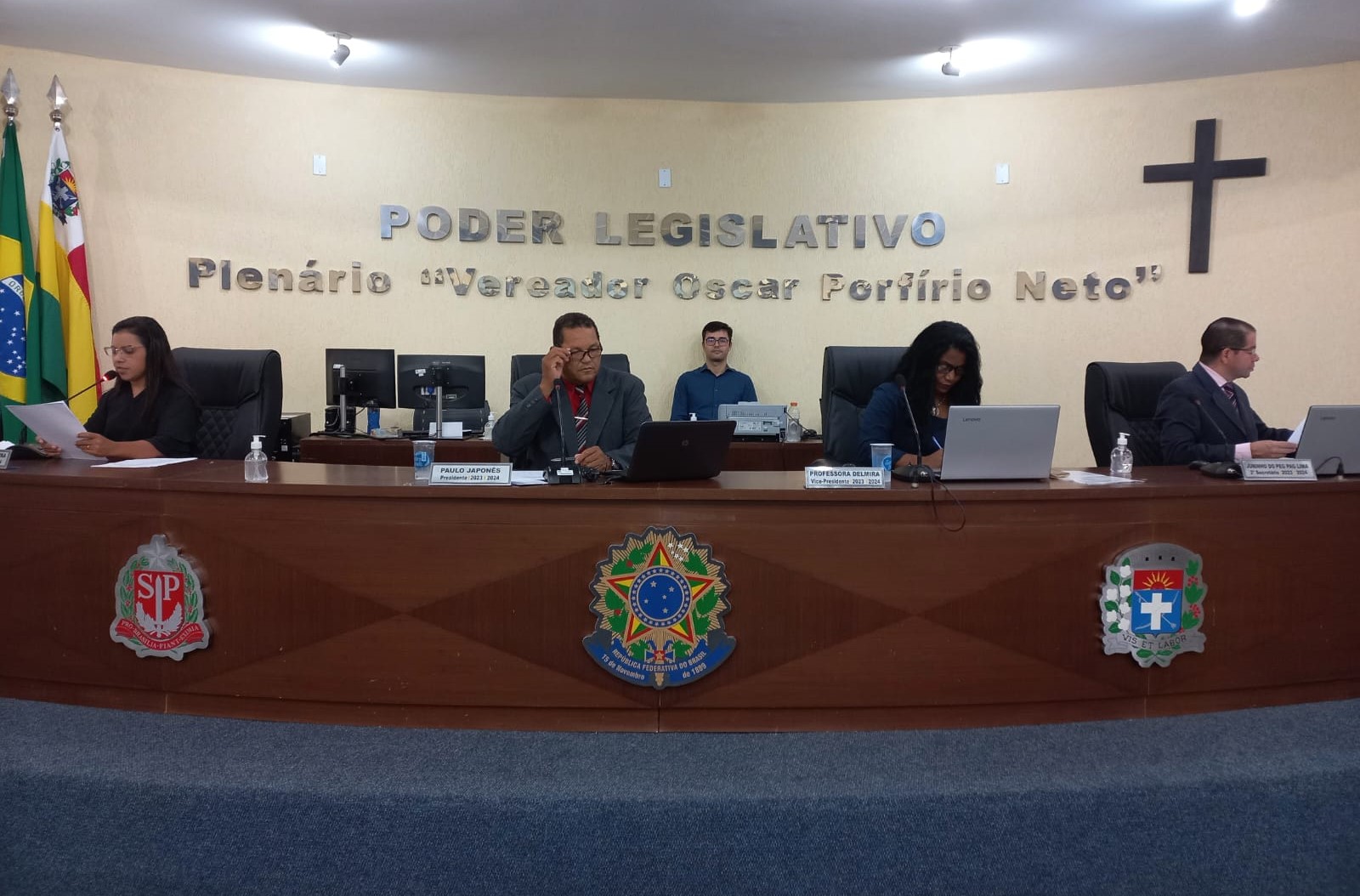 Projetos de lei e requerimentos em discussão na Sessão Ordinária da Câmara Municipal de Paraguaçu Paulista