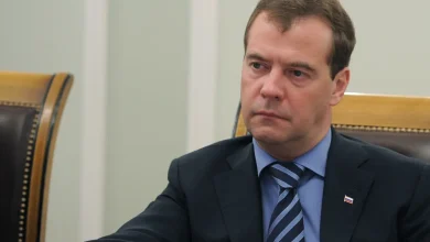 Rússia não busca compromisso pela paz, afirma Dmitry Medvedev, e sim vitória completa e destruição do regime de Kyiv, no contexto de crise política internacional na Ucrânia.