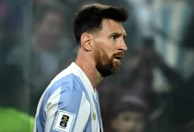 Lionel Messi elogia o futebol brasileiro como "um dos maiores do mundo" após vitória do Inter Miami sobre o Porto. As seleções brasileira e argentina se enfrentam na próxima segunda-feira em eliminatórias do Mundial, prometendo um duelo emocionante e equilibrado.