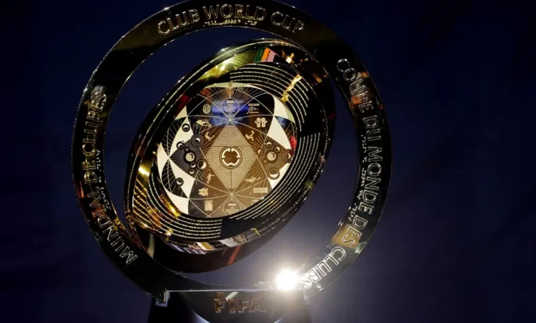 O Mundial de Clubes é a próxima etapa, com oitavas de final aprovadas para este fim de semana. Os 16 times restantes disputam os jogos mais importantes em busca do título mais prestigiado do mundo, incluindo o Manchester City e o Palmeiras, que precisam mostrar seu potencial para vencer.
