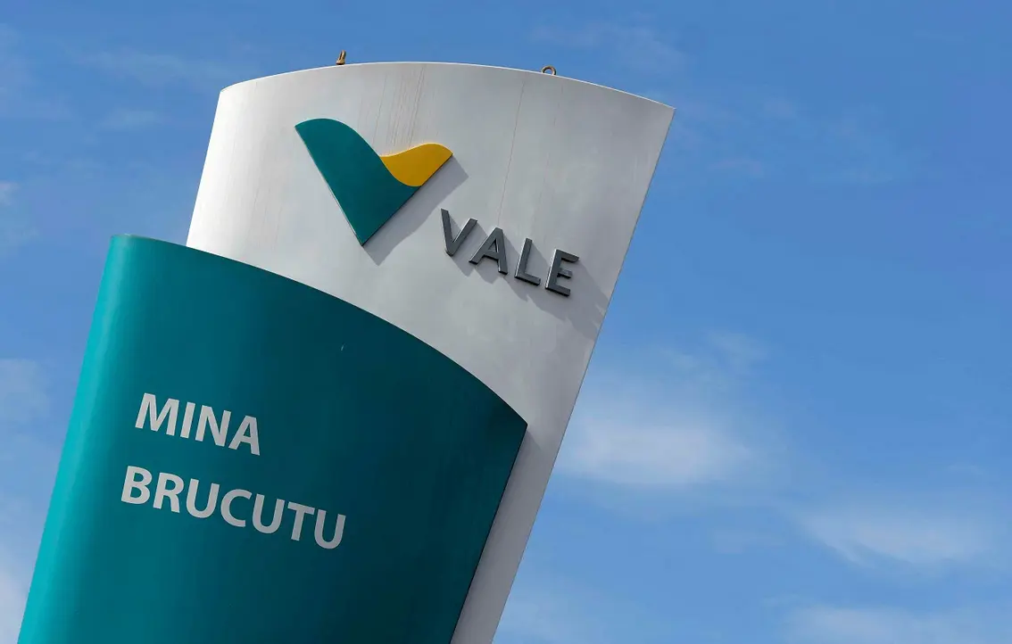 A disponibilidade de minerais críticos é essencial para o desenvolvimento de aplicações avançadas, mas a falta de estabilidade e segurança em suas fontes pode comprometer a sustentabilidade do crescimento tecnológico, destacando a importância da liderança da Vale no fornecimento desses minerais.