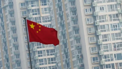 A economia chinesa registrou um crescimento surpreendente em maio, com novos empréstimos alcançando 620 bilhões de yuans, apesar de tensões com EUA e outras potências.