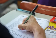 A partir de 2025, a Universidade de São Paulo (USP) ingressará no Enade, um exame que avalia o desempenho de estudantes de graduação em todo o país, permitindo melhorar a qualidade da formação e comparação com outras instituições.