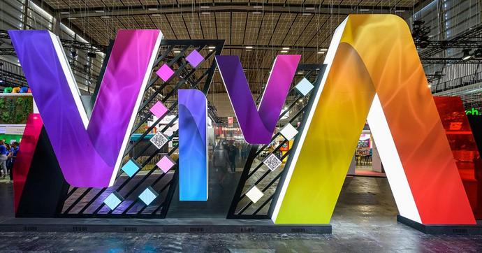 USP e FAPESP apresentam tecnologias inovadoras em VivaTech, evento de tecnologia e startups da Europa, que revolucionam setores como saúde, agricultura, sustentabilidade e inteligência artificial, com potencial de mudar a forma como as pessoas vivem e trabalham.
