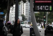 Clima na região Sudeste, especialmente em São Paulo, prevê novos recordes de frio e temperatura abaixo de 10°C. A previsão é de elevação da temperatura a partir do próximo sábado, com otimistas previsões de temperaturas mais amenas.