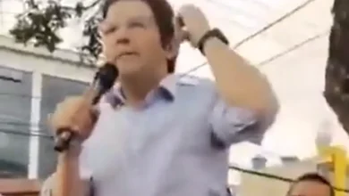 Miguel Uribe, pré-candidato à Presidência da Colômbia, é alvo de ataque armado e submetido a tratamento médico complexo após procedimento neurocirúrgico e vascular periférico.