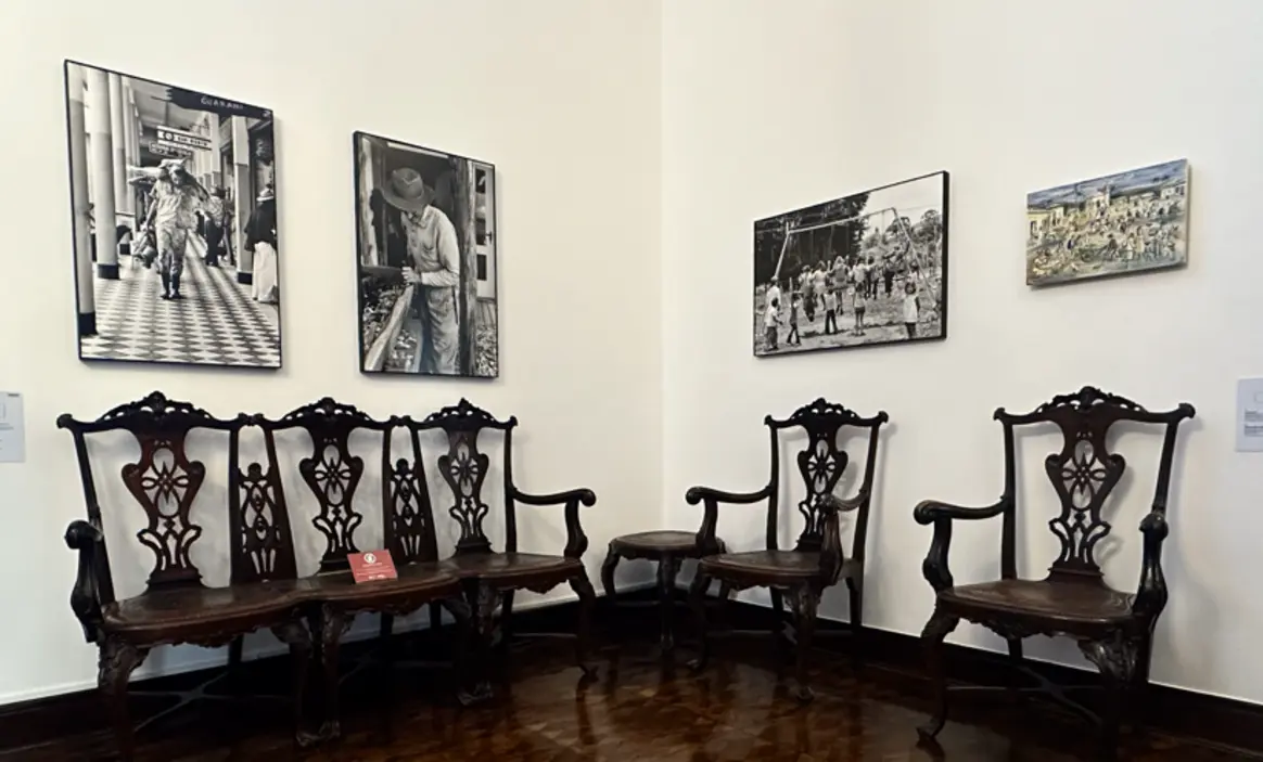 Uma exposição no Palácio Boa Vista homenageia a história da fotografia e a comunidade local, com uma retrospectiva da vida e obra de Stefania Bril, figura importante na evolução da arte em Campos do Jordão, e sua contribuição para o desenvolvimento da fotografia local.
