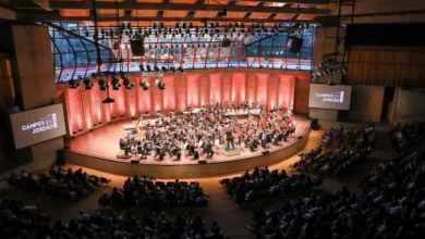 Descubra o Festival de Campos do Jordão, um dos eventos mais esperados do país, que chega à sua 55ª edição em 2025! Mais de 75 concertos gratuitos, distribuídos entre quatro palcos em Campos do Jordão e São Paulo, garantem uma experiência única e emocionante para todos os gostos.