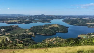 Descubra o estado de São Paulo, um destino turístico único que atrai cerca de 5 milhões de visitantes, gerando um impulso econômico de R$ 8 bilhões. Explore a Serra da Mantiqueira, Olímpia, Baixada Santista e Litoral Norte, e descubra a riqueza cultural e natural da região.