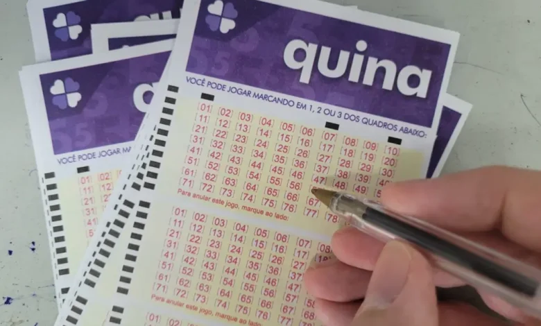A próxima sorteio da Quina ocorrerá em 16/06, com prêmio estimado de R$ 1,5 milhão. Conheça como funciona o concurso, estratégias e sorte, e prepare-se para uma oportunidade única de ganhar prêmios.