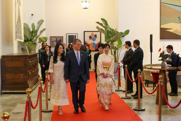 Princesa Kako do Japão recebe Ordem do Ipiranga, uma das mais prestigiosas condecorações do Estado de São Paulo, por sua contribuição ao desenvolvimento e promoção do estado, em cerimônia no Palácio dos Bandeirantes.