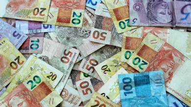 Alterações no sistema de IR de CDBs: taxas variam de 22,5% a 15%, com uma proposta de alíquota fixa de 17,5% em andamento.