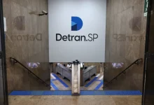 A combinação de análise preditiva e ação preventiva da Detran-SP detectou e preveniu 142 fraudes em transferências de veículos, reduzindo desvios e garantindo a segurança e transparência nos processos.