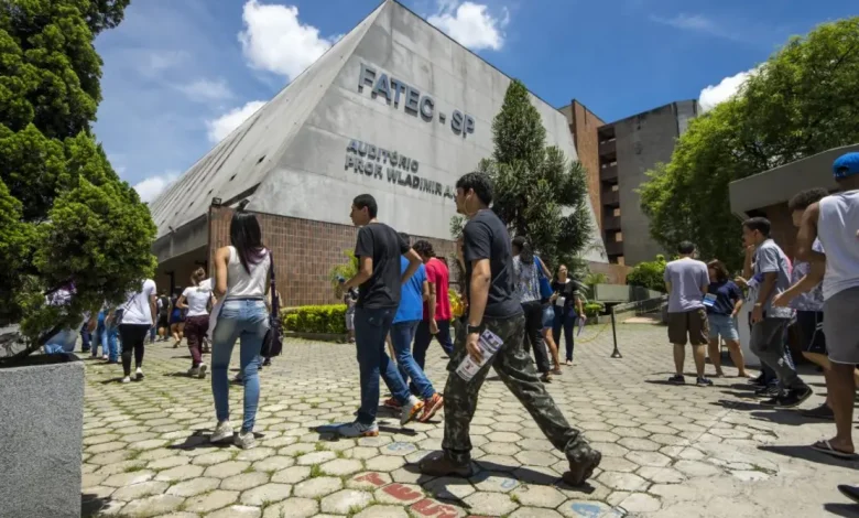 Prazo para inscrição no Vestibular das Fatecs está prestes a expirar. Inscreva-se até as 20h de hoje e aproveite oportunidade única de ingressar em cursos superiores gratuitos em mais de 12 mil vagas disponíveis.
