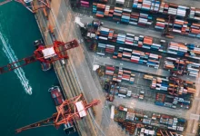 Pequenos negócios paulistas podem se capacitar para exportação graças ao programa Exporta SP, uma iniciativa gratuita da Agência SP que fornece habilidades e conhecimentos para competir no mercado global.