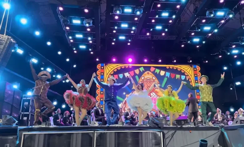 O mês de junho no Nordeste brasileiro é sinônimo de festas e celebrações, com as quadrilhas juninas ocupando um lugar de destaque. Esse espetáculo musical e coreográfico conta histórias e festeja Santo Antônio, São João e São Pedro, com apresentações emocionantes e criativas que unem raízes e inovações.