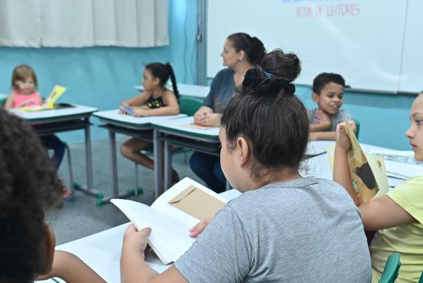 Aqui está a Meta Description: "Desafie sua habilidade em interpretação de texto e seja reconhecido! A Olimpíada Interpreta SP (Olisp) é uma competição que premia estudantes com bons níveis de competência leitora e habilidades em interpretação de texto. Inscreva-se agora e participe da primeira edição, ocorrendo nos dias 25, 26 e 27 de agosto."
