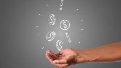 O mercado financeiro está em ebulição após a decisão do Copom de aumentar a Selic em 0,25 de ponto porcentual. A elevação para 15% ao ano mantém a renda fixa como opção mais atraente, mas é fundamental reavaliar estratégias e considerar consequências da mudança.