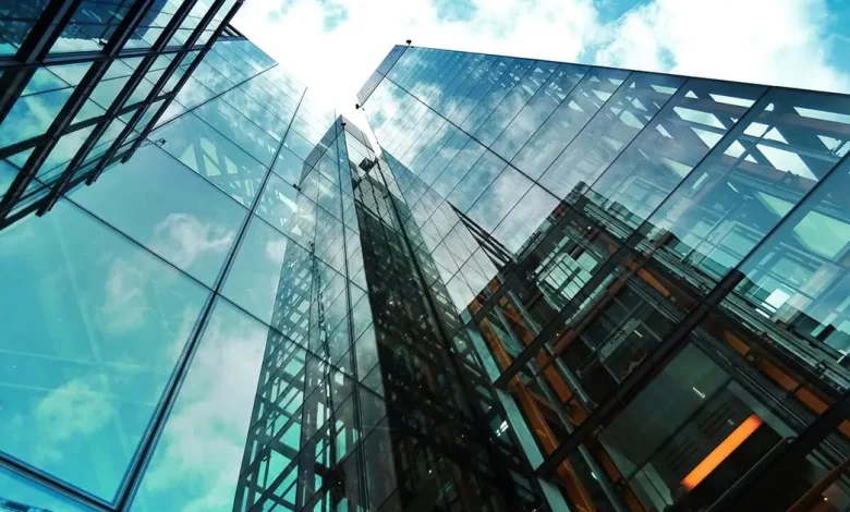 A compra da Patria pela Vectis trouxe uma mudança significativa, com a gestão de um patrimônio líquido de R$ 25 bilhões e ampliação da presença no mercado imobiliário brasileiro.