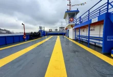 Entrega da FB-16, embarcação modernizada com investimento de R$ 4,7 milhões, melhorando a qualidade e segurança dos serviços de travessias litorâneas no Estado de São Paulo.