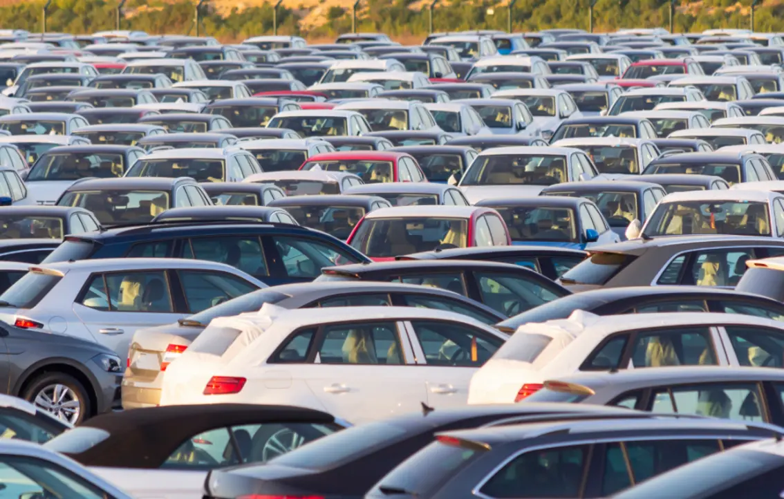 Os proprietários de veículos com placas finais 1 e 2 precisam se apressar para realizar o licenciamento em 2025, antes do prazo expira. Regularize sua situação e evite multas e problemas com o Detran-SP.
