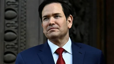 O secretário de Estado americano Marco Rubio manifesta otimismo sobre as negociações de paz entre Ucrânia e Rússia após reunião com o chanceler chinês, afirmando que ambas as partes desejam um acordo.