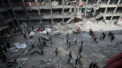 A crise no Gaza atinge seu ponto mais alto, com violência e mortes aumentando. Israel ordena evacuação do centro da cidade e a ação aérea intensifica, levando a mortes e ferimentos entre a população palestina.