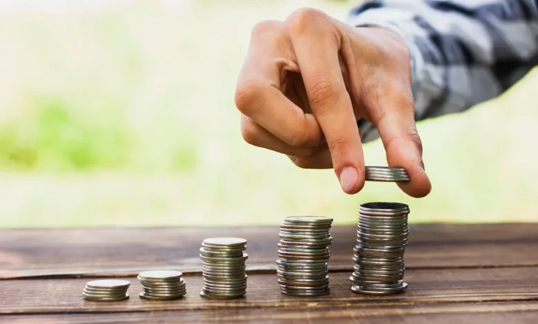 Descubra qual empresa brasileira paga mais dividendos: Petrobras, Vale ou Itaú. Compare as taxas de distribuição anual e veja quanto R$ 10 mil rendem em dividendos.