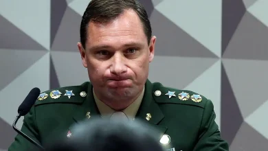 Tenente-coronel Mauro Cid tem até hoje para apresentar alegações finais na ação penal sobre tentativa de golpe de Estado. O prazo se encerra 15 dias após o MPF entregar suas alegações. Cid enfrenta acusações por cinco crimes graves.