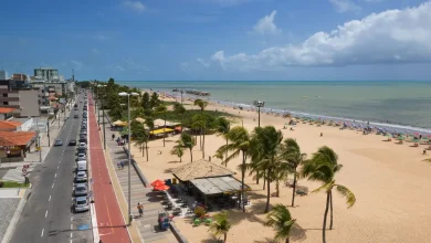 João Pessoa celebra seus 440 anos com festa no Parque Solon de Lucena! Diversos shows, folclore paraibano, Feira do Cordel e exposições. Roberto Carlos encerra as comemorações. 5 de agosto, Cabo Branco.