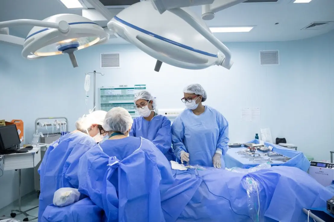 Câncer colorretal em jovens adultos: São Paulo registra aumento preocupante de casos em menos de 50 anos. A necessidade de detecção precoce e prevenção se torna urgente.