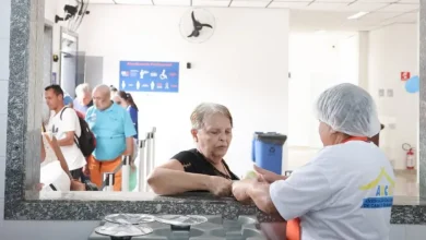 Garantindo segurança alimentar e acolhendo os mais necessitados, o Bom Prato Inverno oferece refeições quentes e caldos saudáveis em unidades especializadas, com ambiente acolhedor e opções variadas para escolher.