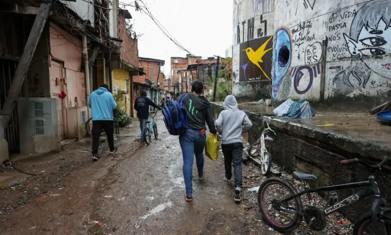 Governo de SP e Prefeitura de São Paulo investem na reabilitação da Favela do Moinho. Mais de 60% dos comerciantes firmaram acordos de indenização para se transferirem, abrindo caminho para um futuro mais próspero e justo para a comunidade.