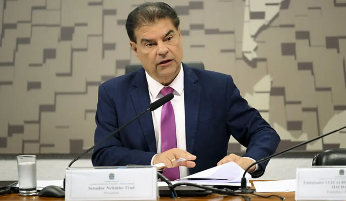 O presidente da Comissão de Relações Exteriores do Senado Federal destaca a importância da diplomacia institucional para mitigar o impacto das restrições sanitárias sobre as exportações brasileiras, proteger os interesses do país e promover o desenvolvimento econômico.