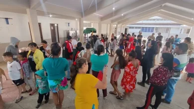 O Governo de São Paulo entrega chaves de casas próprias e, após isso, a CDHU trabalha para garantir acesso a políticas públicas, apoio na adaptação, instalações básicas e manutenção, melhorando a qualidade de vida das famílias.