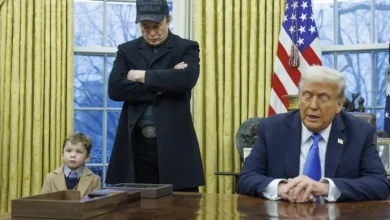Desavença entre Trump e Musk sobre a agenda econômica do presidente Biden, com implicações importantes para o futuro da economia americana e a política tarifária e comercial dos EUA.