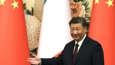 China solicita cooperação de diretora de Wells Fargo em investigação criminal, destacando a importância da colaboração internacional em questões criminais e a disposição da China em trabalhar com autoridades estrangeiras para promover a justiça.