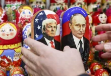 A tensão política entre líderes mundiais aumenta com a declaração controversa de Donald Trump sobre a crise russo-ucraniana, ameaçando impor tarifas severas à Rússia se Putin não negociar um acordo de paz dentro de 50 dias.
