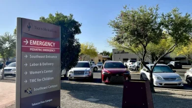 Homem morre de Peste Negra no deserto arido do Arizona, causando alarme entre especialistas em saúde pública. Investigação em andamento para determinar como ele foi infectado e como a doença pode ter sido transmitida a outros.