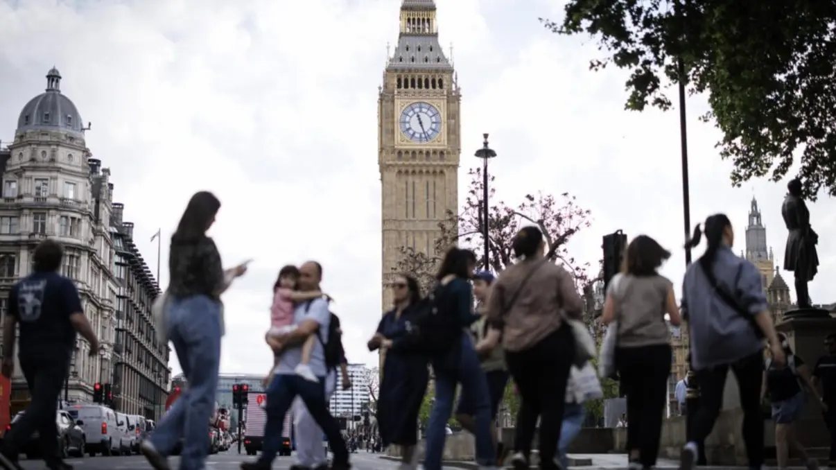 Rússia enfrenta sanções de 18 espiões por parte do Reino Unido, em resposta à invasão da Ucrânia e à ocupação de território nacional. Medida visa proteger interesses e valores britânicos, reforçando a determinação de outros países em não tolerar a agressão russa.