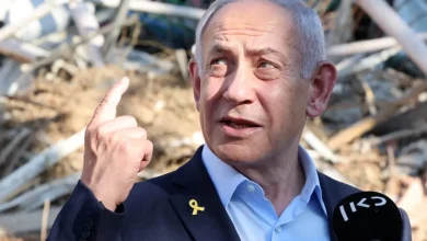 Israel rejeita pedido internacional para cessar ofensiva na Faixa de Gaza, gerando críticas e preocupações sobre segurança dos civis, enquanto a comunidade internacional pressiona por uma solução negociada para o conflito.