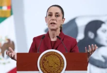 O presidente do México, Claudia Sheinbaum, confirma acordo quase fechado com EUA para evitar tarifas negativas, recebido com alívio por mercados e líderes econômicos.