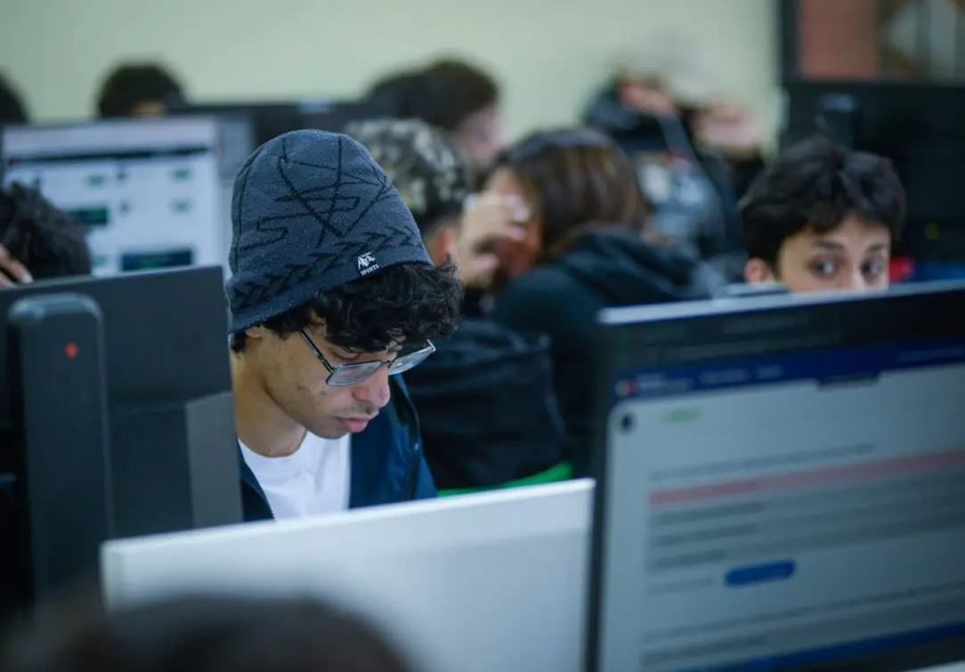 128 mil estudantes avançam para a segunda fase da Olimpíada Interpreta SP (Olisp). As provas acontecem de 25 a 27 de agosto. Conhecimento em língua portuguesa é promovido pela competição aberta aos alunos do 6º ano do Fundamental até a 3ª série do Ensino Médio.