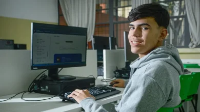 O programa BEEM, da iniciativa do governo paulista, ultrapassou 6 mil estagiários, demonstrando impacto positivo na formação de jovens profissionais. Oferece vagas a estudantes das 2ª e 3ª séries do Ensino Médio, desenvolvendo habilidades e conhecimentos em diferentes áreas.