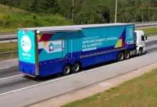 "Cursos gratuitos em veículos adaptados para moradores de Sorocaba. O Caminho da Capacitação, promovido pelo Fundo Social, oferece aulas em gestão, marketing, inovação e mais, para fortalecer a formação e desenvolvimento das pessoas, tornando-as mais competitivas no mercado."