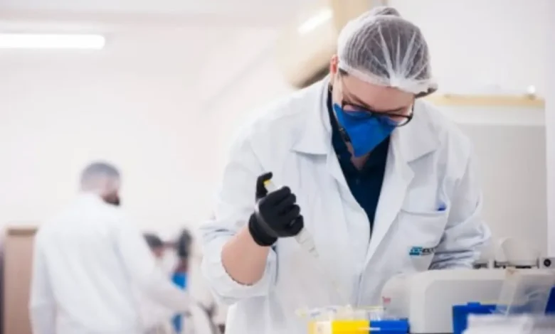 Vitamina C: escudo de bactérias contra o sistema imune 1 Bactérias usam vitamina C para se defender do sistema imunológico humano, descobre pesquisa. A descoberta abre caminho para novos tratamentos contra infecções, incluindo bactérias resistentes a antibióticos.