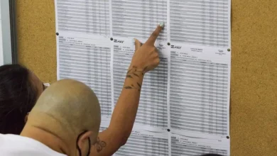 Aula final! Fatec anuncia classificação do vestibular para segunda-feira, 14. Jovens classificados receberão primeira convocação para matrículas. Entrega de documentos e matrícula ocorrem entre 15 e 17 de julho.